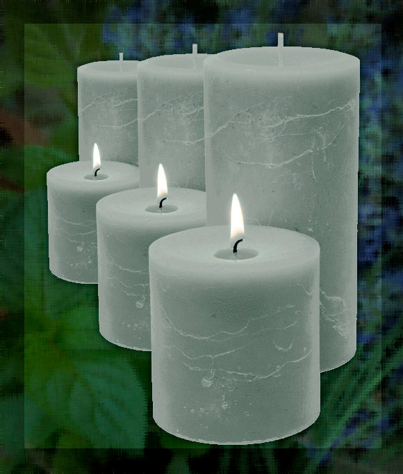 MinTea Lavender Scented Pillar Candle